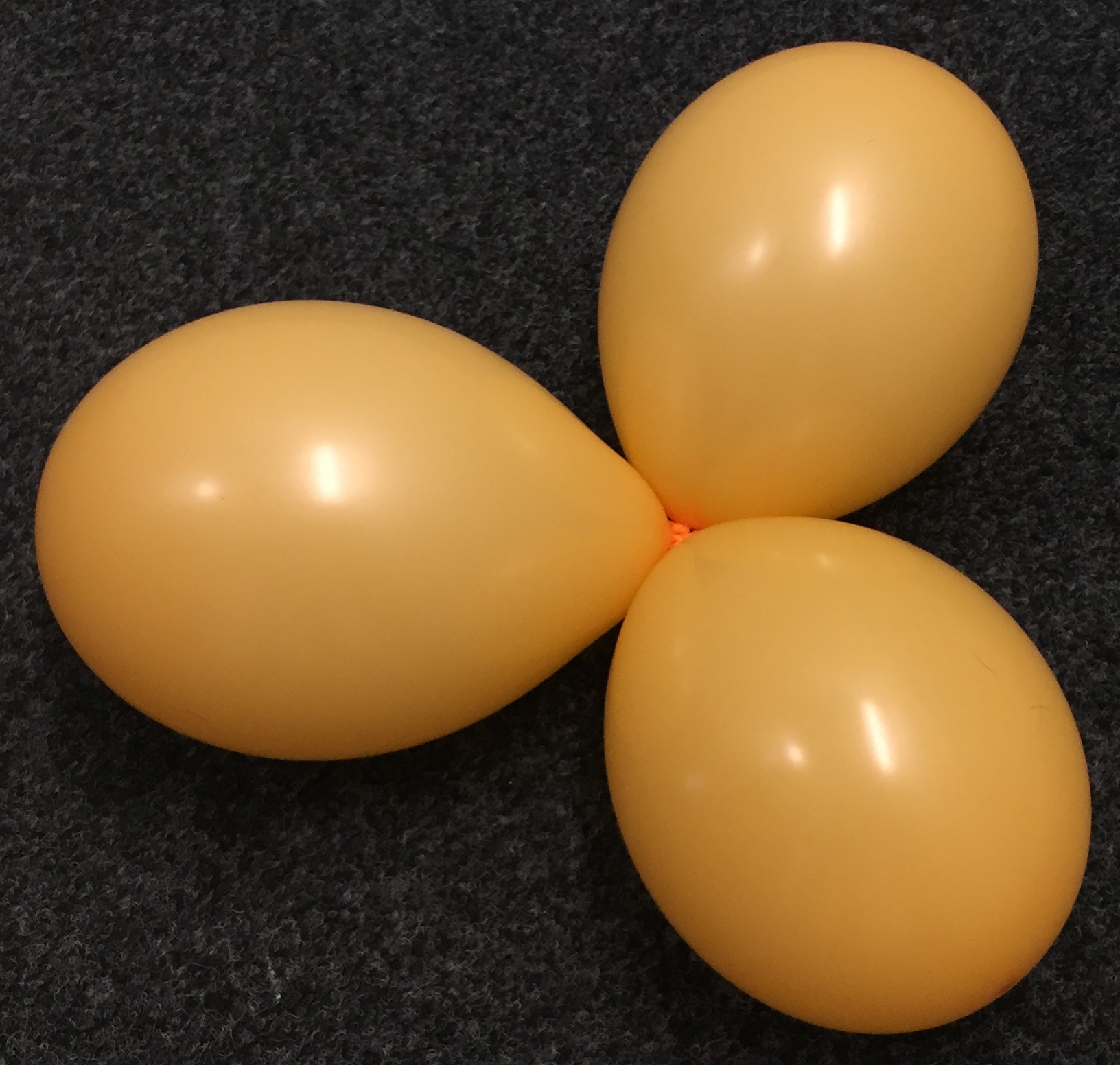 Balónek broskvový